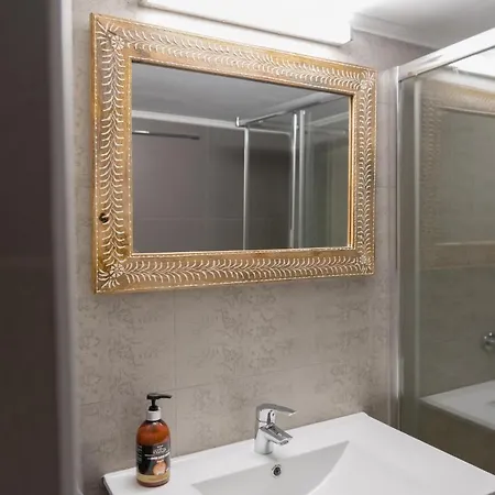 Acropolis Apartment *